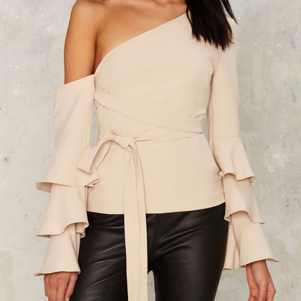 ⚠️STORE CLOSING ⚠️ BNWOT Lavish Alice